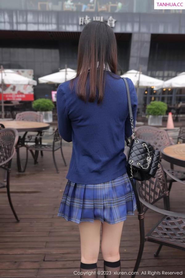 豆瓣酱  [XiuRen]高清写真图 2023.12.01 No.7754 豆瓣酱 丝袜美臀第17张图片